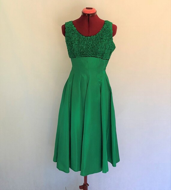 emerald green vintage dress