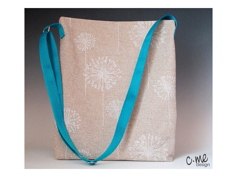 beige textured fabric Dandelion shoulder tote bag