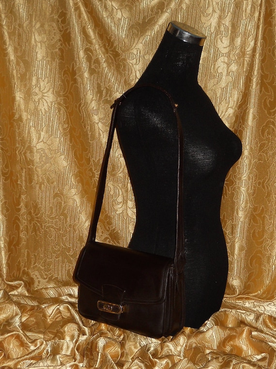 Authentic GUCCI Black Leather Shoulder Bag -  Hong Kong