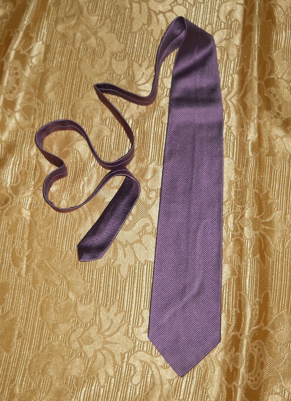 genuine vintage Fendi tie - all silk