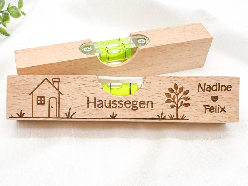 Personalisierte Wasserwaage mit Gravur – Hochzeitsgeschenk, Einzugsgeschenk, Richtfest Geschenk, Haussegen, Einweihungsgeschenk aus Holz immagine 3