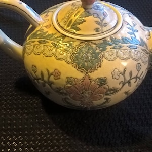 Antica teiera cinese cinese dipinta a mano in porcellana, teiera rossa contrassegnata come molto RARA da collezione!