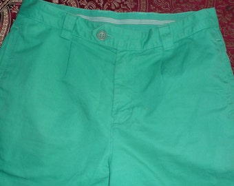 Lacoste green womens 100% cotton shorts sz38