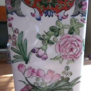 Big Chinese Famille Rose Porcelain Pottery Vase Floral w  Signed