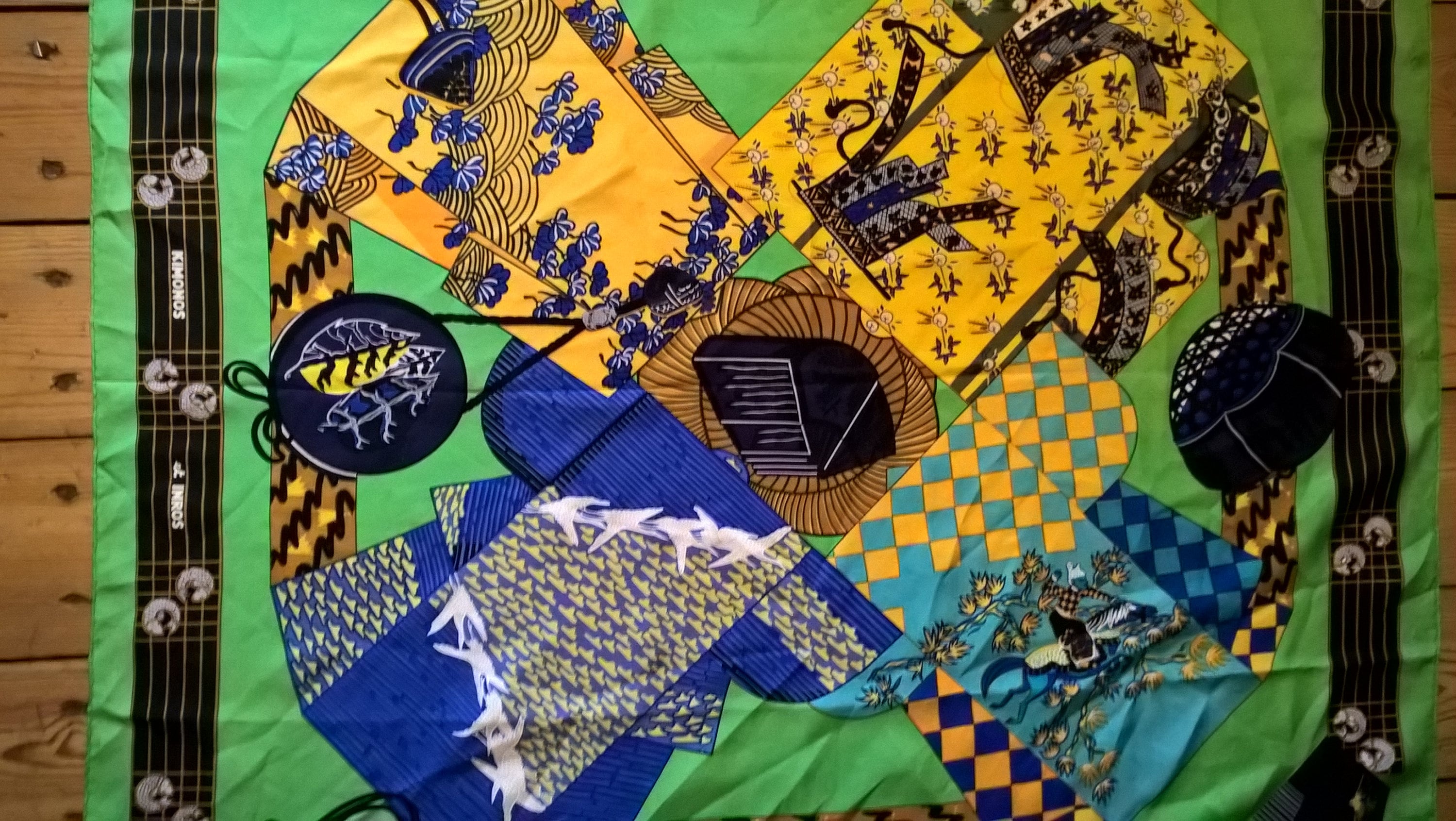 レア!HERMES カレ90 KIMONOS et INROS 着物と印籠 レア!HERMES カレ90