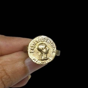 Rare Unique Roman Greek Brass Signet Intaglio Engraved Round Seal Stamp Ring Size 6US Jewelry Vintage Ethnic Art