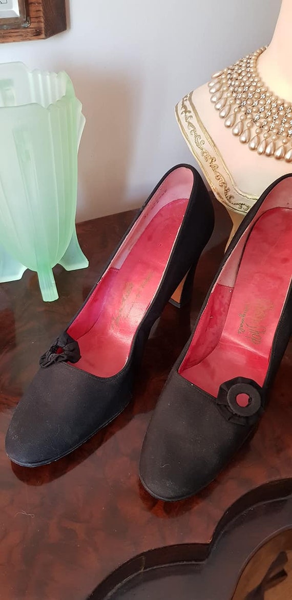 1940s/1950s unworn Ladies Court Shoes Large Size