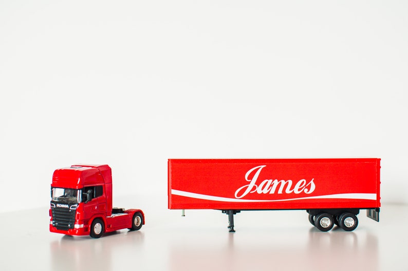 Camion semi remorque personnalisé, camion miniature personnalisé, jouet camion personnalisé, camion personnalisé prénom, jouet camion image 5