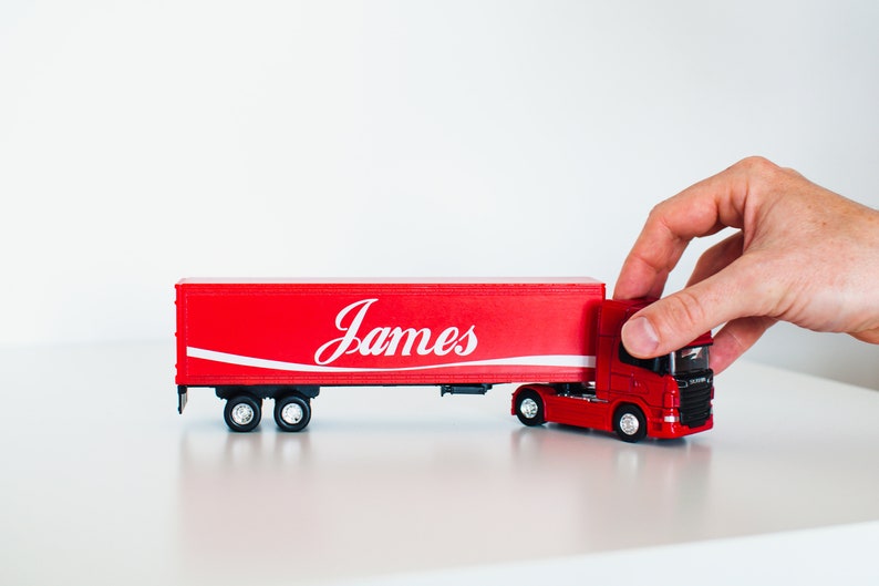 Camion semi remorque personnalisé, camion miniature personnalisé, jouet camion personnalisé, camion personnalisé prénom, jouet camion image 2