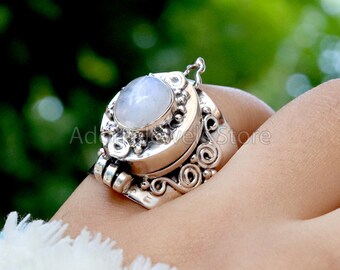 Handmade Solid 925 Sterling Silver Bali Faceted Blue Topaz Poison Pill Box Ring Handmade Solid 925 Sterling Silver Bali Faceted Blue Topaz Poison Pill Box Ring