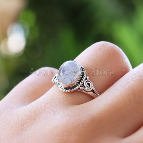 Bague Pierre De Lune Arc-en-ciel Ronde - Bijou Femme En Argent Plaqué, Taille 6, Artisanale D’Inde