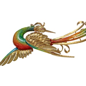 Beautiful brooch of bird 18kt yellow gold and colored enamel.