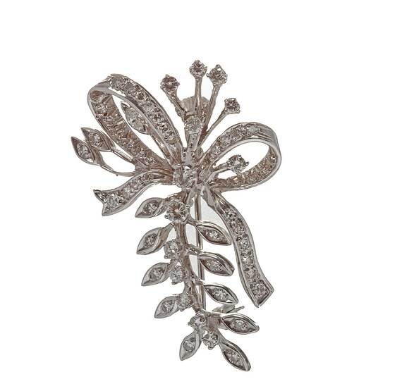 Brooch with brilliant diamonds set in 14 karat wh… - image 1