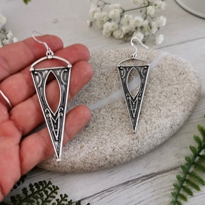 Pendientes de plata con cuentas colgantes • Regalo de joyería personalizado para ella • Pendientes bohemios con cuentas colgantes • Joyería hecha a mano por kekugi