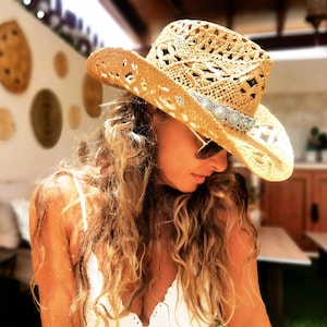 Straw summer hat for women – custom cowboy hat, handmade western look, festival-ready gift idea, bride hat gift for her