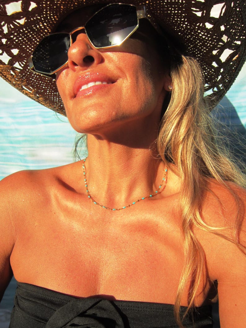 Türkis zierliche Gold Choker Halskette für Frauen in einem minimalistischen Boho Stil, handgemachte Schmuck benutzerdefinierte Halskette personalisiertes Geschenk für sie. Bild 4