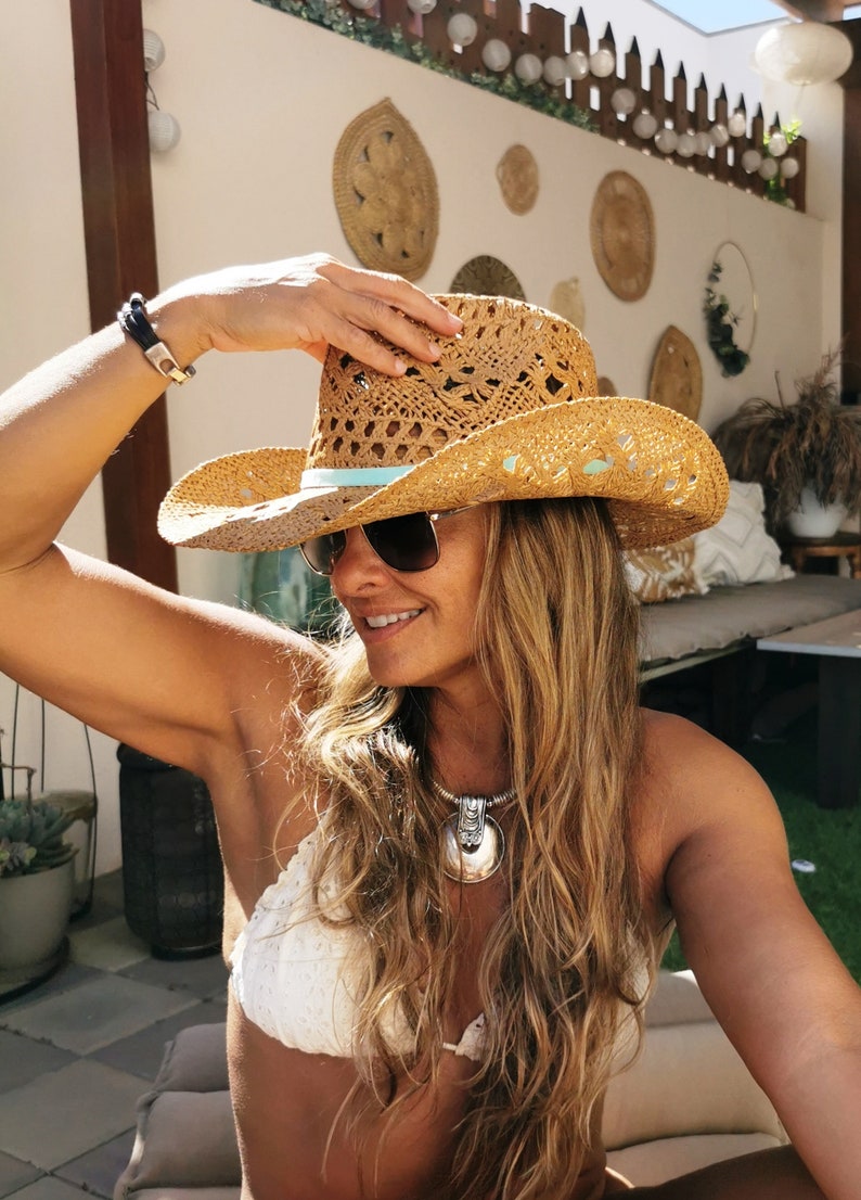 Handgemaakte stro turquoise zonnehoeden, Boho cowboyhoeden voor dames, boho strandfestivalhoed, zomerhoed, boho cowgirl hoeden voor dames afbeelding 1