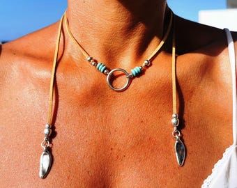 Naszyjnik ze skóry choker w kolorze turkusowym z wisiorkiem ze srebra koralikowego • Biżuteria ręcznie robiona w stylu boho
