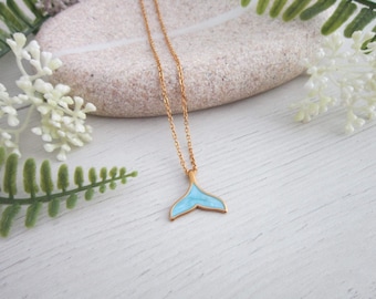 blaue Walflosse schlichte Goldkette, zierliche Choker, minimalistische Kette Boho Schmuck