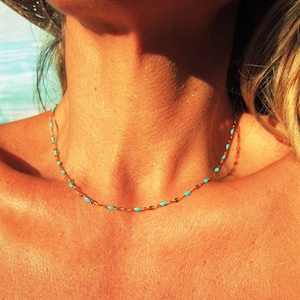 Türkis zierliche Gold Choker Halskette für Frauen in einem minimalistischen Boho Stil, handgemachte Schmuck benutzerdefinierte Halskette personalisiertes Geschenk für sie. Bild 2