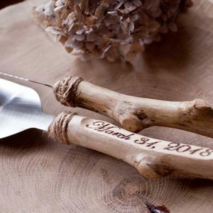 Cake knife set/Rustic cake server/ Wood Wedding knife/ Wedding cake set/ Rustic wedding Personalized server/ Driftwood wood/ Wedding gift image 4