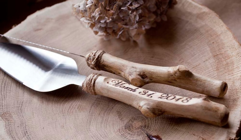 Cake knife set/Rustic cake server/ Wood Wedding knife/ Wedding cake set/ Rustic wedding Personalized server/ Driftwood wood/ Wedding gift image 4