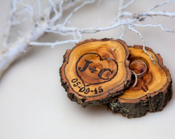 Ring bearer Box,Wood Anniversary Gif,Custom Ring Box,wedding/valentines wooden ring box