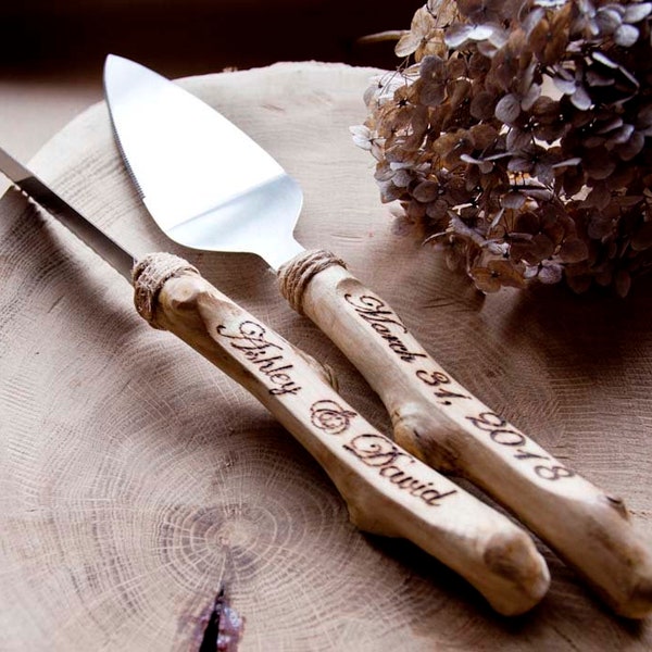 Wedding cake set/ Cake knife set/Rustic cake server/ Wood Wedding knife/ Rustic wedding Personalized server/  Driftwood wood/ Wedding gift