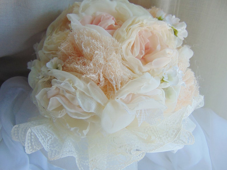 Handmade fabric flowres brooches bouquet
