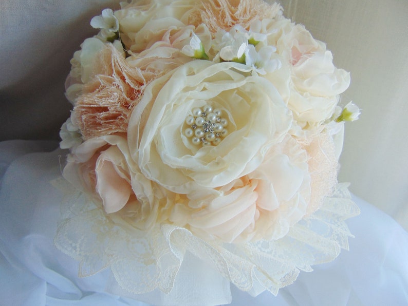 Handmade fabric flowres brooches bouquet