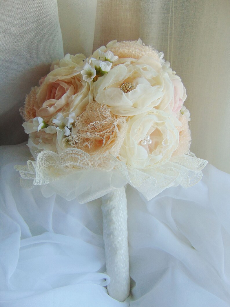 Handmade fabric flowres brooches bouquet