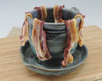 Bacon Cooker, Blue Glazed Pottery Bacon Cooker, Microwave Bacon Cooker Handmade, Bacon Gifts for Him, Bacon Lover Gifts