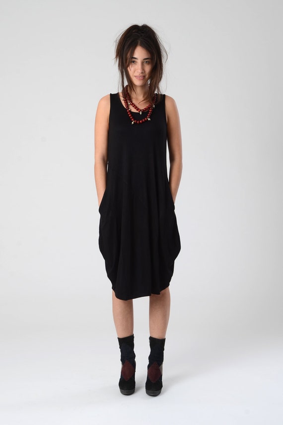 short loose black dress