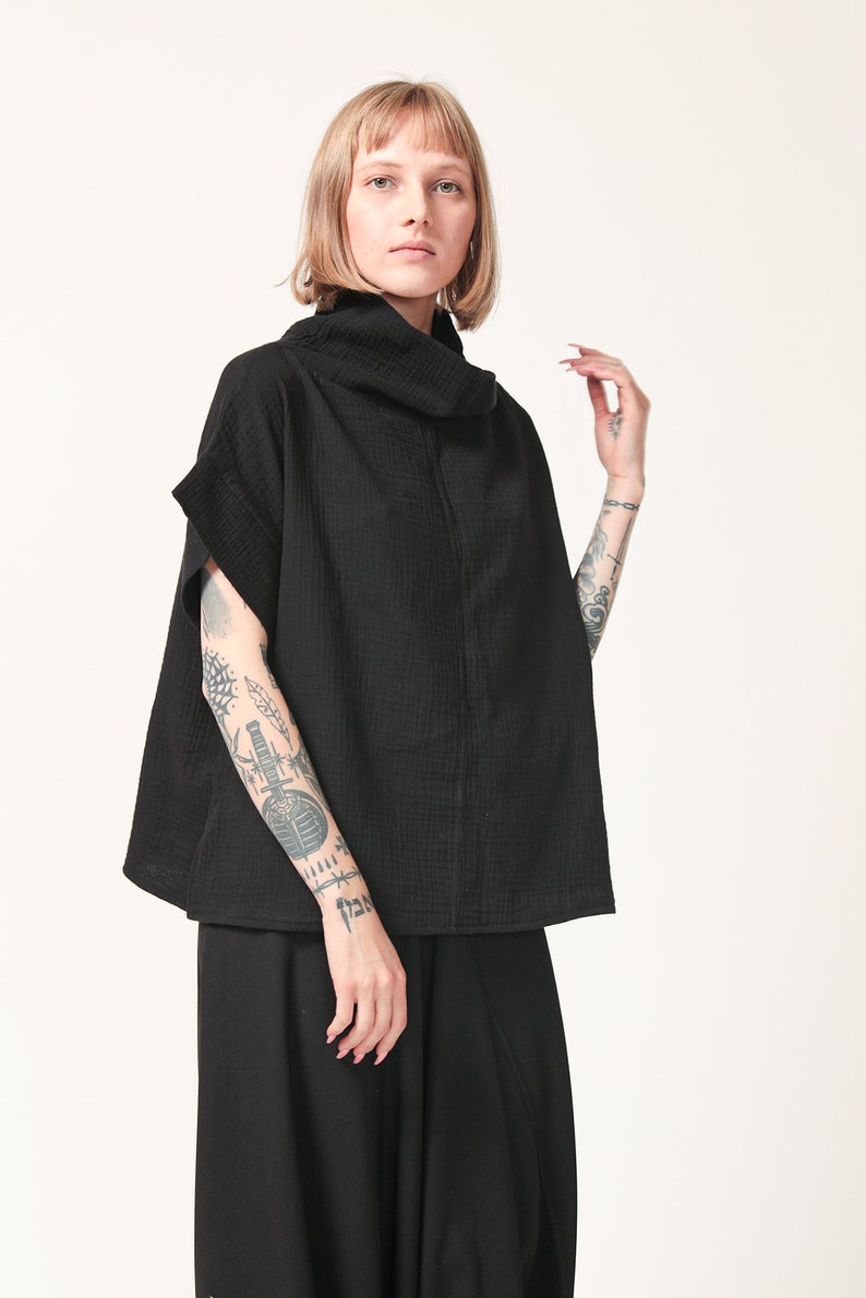 Loose Oversize Black Cotton Top image 4