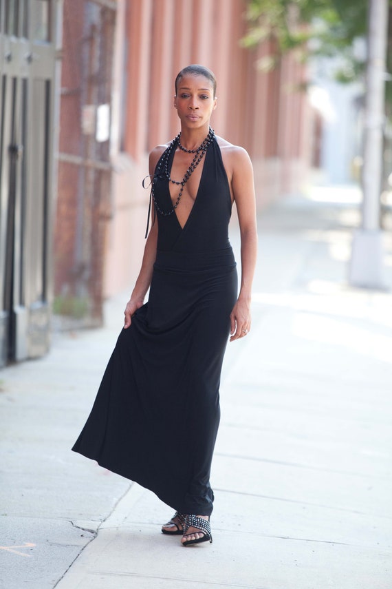 Sexy Open Back and Deep Cleavage Maxi Dress, Evening Backless Maxi Dress,  Elegant Halter Dress, Boho Chic Black Maxi Dress 