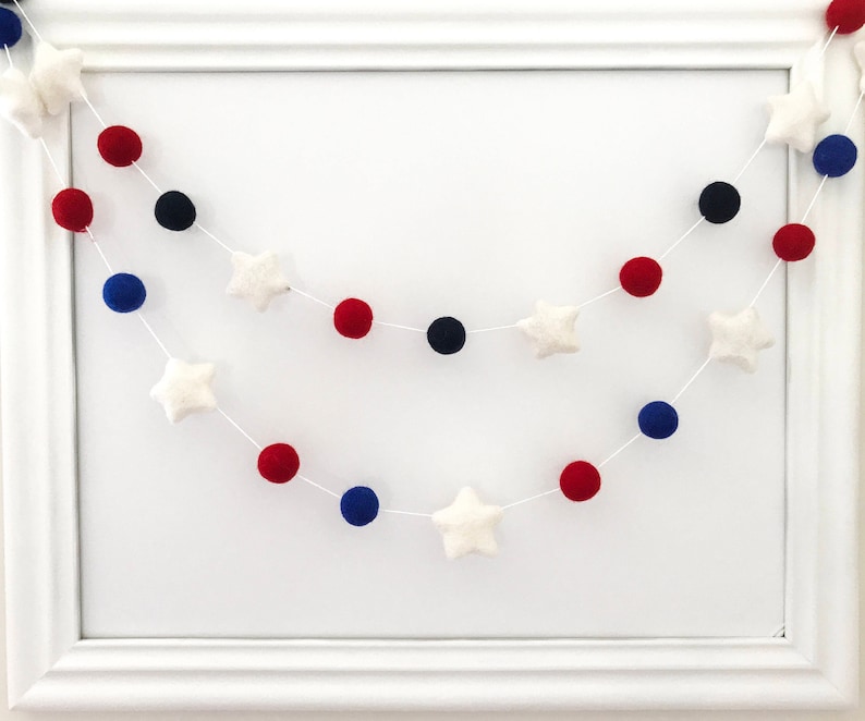 Fourth of July Garland, Red White and Blue Decoration