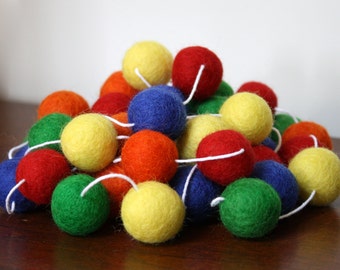 Primary Felt Ball Garland, Rainbow Baby Shower, Gender Neutral Nursery Decoration, Birthday Party Banner