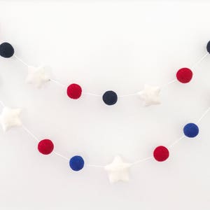 Estrellas 4 de julio Garland, Felt Ball Garland, 4 de julio Garland, Pom Pom Garland, Anerican Banner, Decoración de fiesta del 4 de julio imagen 3