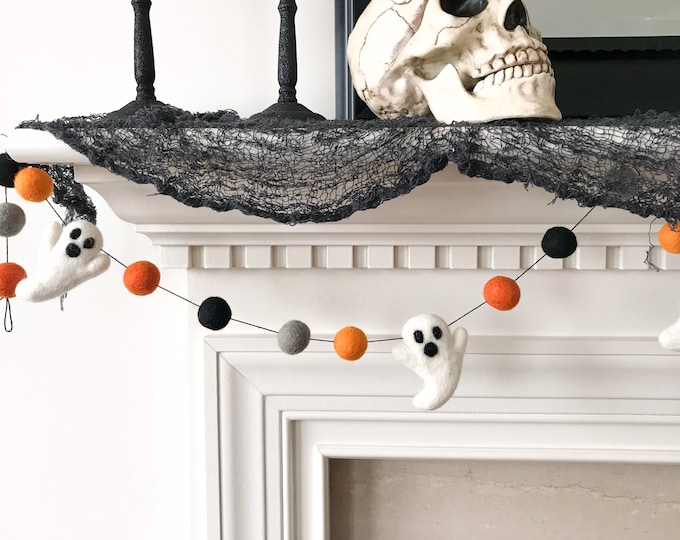 Featured listing image: Ghouls Halloween Felt Ball Garland