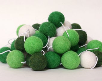 Felt Ball Garland, St. Patrick's Day Garland, Pom Pom Garland, Banner, Party Decor, Green and White