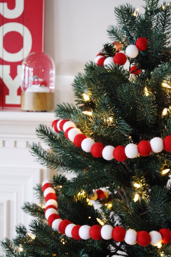 Christmas Tree Garland, Christmas Felt Ball Garland, Holiday Pom Pom Garland,  Banner, Red and White Felt Garland 