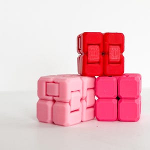 Mini Infinity Cube Fidget Cubes - Valentine's Day Classroom Gifts