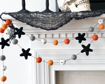 Starry Halloween Felt Ball Garland