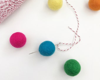 Needle For Stringing Felt Ball Garlands, Darners Needle, Size 18 Darners Needle