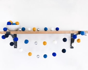 Metallic Hanukkah Festival Felt Ball Garland, Blue White Gold and Silver Garland, Chanukkah Garland, Hanukkah Decor