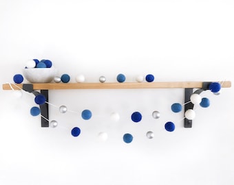 Metallic Hanukkah Felt Ball Garland, Blue White and Silver Garland, Hanukkah Decoration, Hanukkah Garland