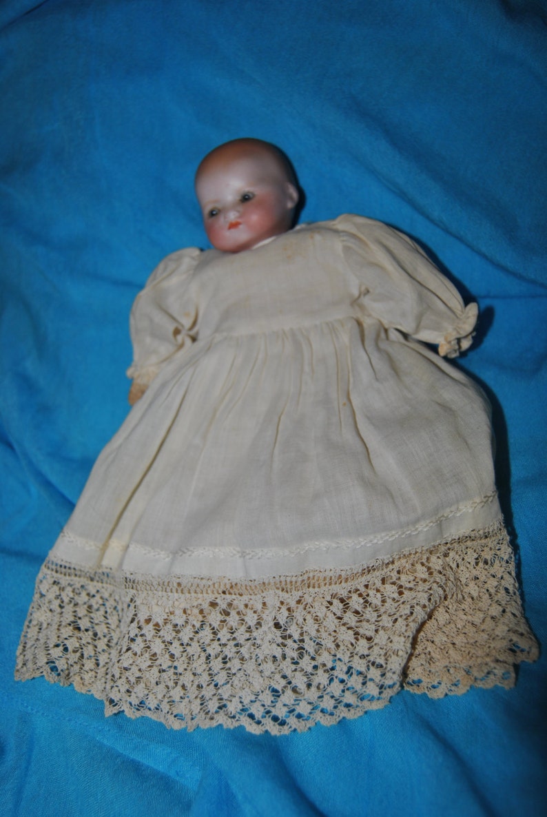 DOLL Approx 1920s AM 9 German BISQUE Head and Cloth Body image 1