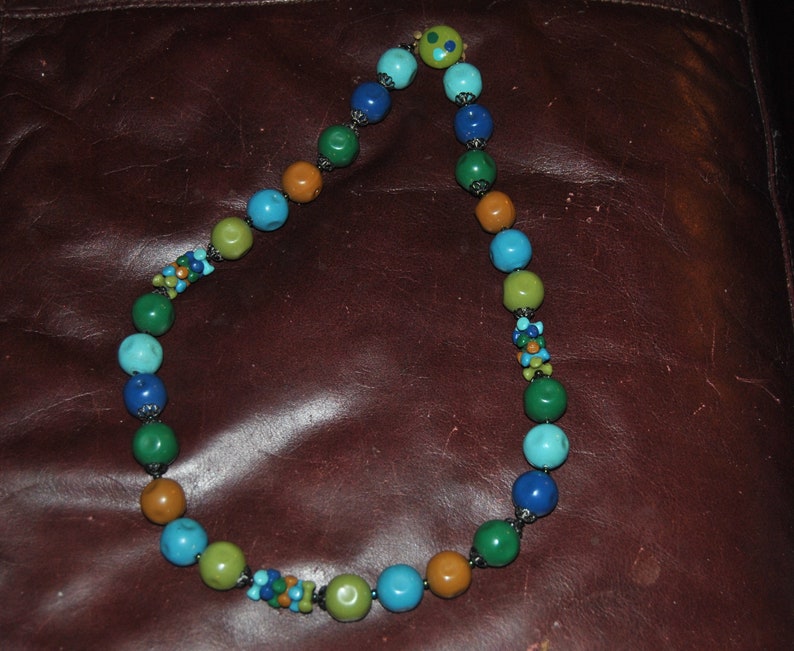 Beaded Necklace 10 inch drop image 1