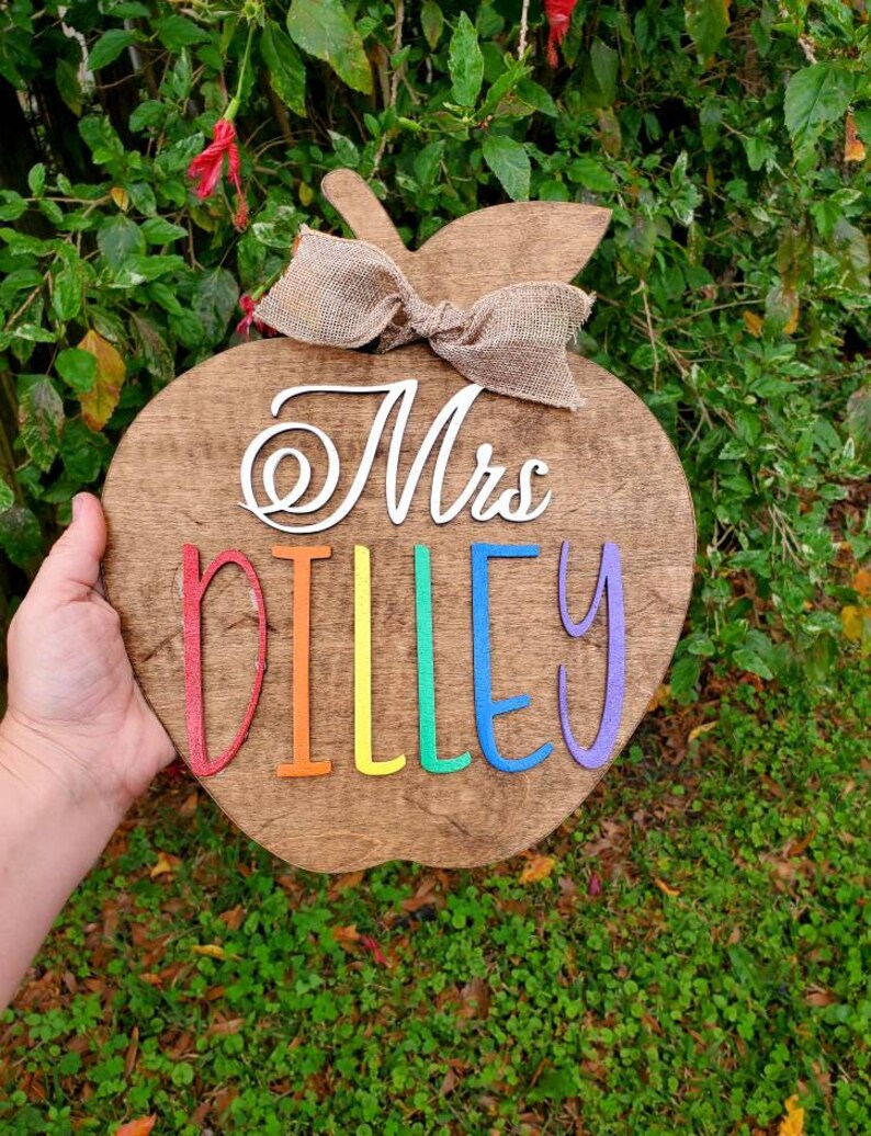 Teacher GiftTeacher apple signTeacher appreciationApple Teacher signTeacher desk signTeacher GiftTeacher Name SignTeacher best seller