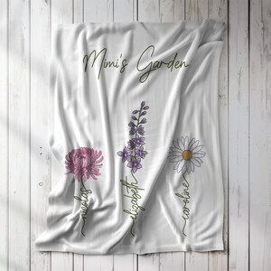 Personalized Grandma&#39;s Garden Blanket, Custom Birth Month Flower Blanket, Nana&#39;s Garden Blanket, Gift for Grandma, Mom&#39;s Custom Garden Print